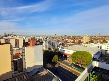 Vicente López - Luminoso departamento 3 amb - Piso alto con vista abierta panorámica!