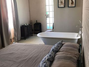Casa sobre gran terreno con mucho potencial IDEAL INVERSOR MB