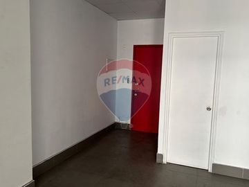 OFICINA EN ARRIENDO