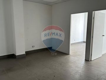OFICINA EN ARRIENDO