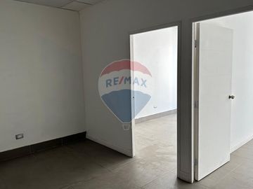 OFICINA EN ARRIENDO