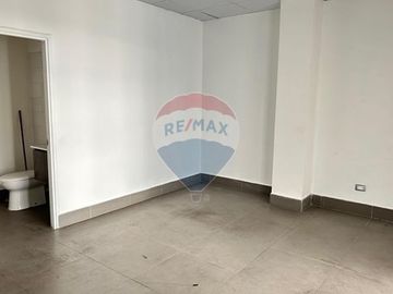 OFICINA EN ARRIENDO