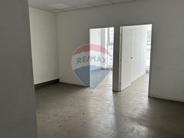 OFICINA EN ARRIENDO