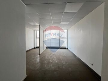 OFICINA EN ARRIENDO