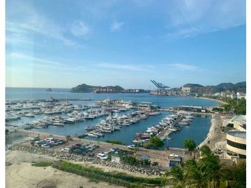 Apartamento de lujo con vista al MAR y la marina - 005 R