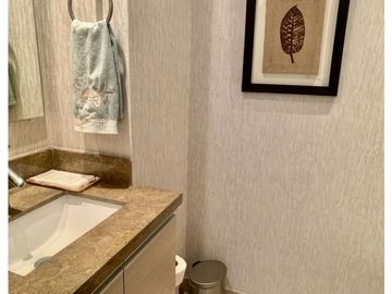 Apartamento de lujo con vista al MAR y la marina - 005 R