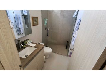 Apartamento de lujo con vista al MAR y la marina - 005 R
