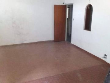 Venta PH 4 ambientes, 110M2. Lanús Centro.