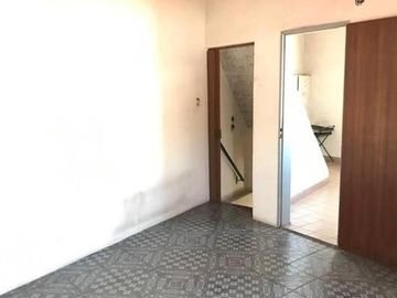 Venta PH 4 ambientes, 110M2. Lanús Centro.