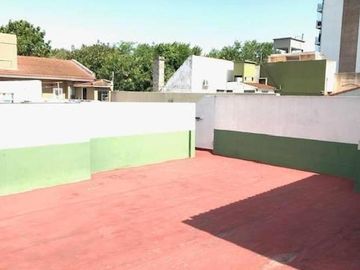 Venta PH 4 ambientes, 110M2. Lanús Centro.