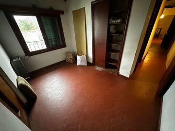 Venta Chalet de 7 ambientes ideal profesional o comercial, Guemes Mar del Plata
