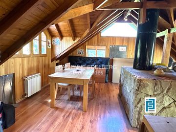 Casa en venta en el encantador Callejón de GINGIN, San Martín de los Andes, Patagonia Argentina.