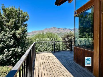 Casa en venta en el encantador Callejón de GINGIN, San Martín de los Andes, Patagonia Argentina.