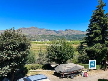 Casa en venta en el encantador Callejón de GINGIN, San Martín de los Andes, Patagonia Argentina.