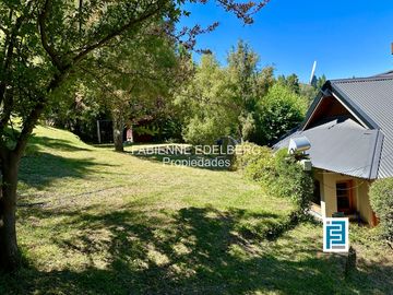 Casa en venta en el encantador Callejón de GINGIN, San Martín de los Andes, Patagonia Argentina.