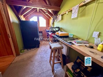 Casa en venta en el encantador Callejón de GINGIN, San Martín de los Andes, Patagonia Argentina.