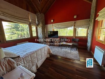 Casa en venta en el encantador Callejón de GINGIN, San Martín de los Andes, Patagonia Argentina.