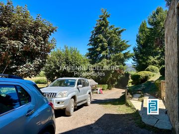Casa en venta en el encantador Callejón de GINGIN, San Martín de los Andes, Patagonia Argentina.