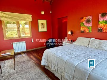 Casa en venta en el encantador Callejón de GINGIN, San Martín de los Andes, Patagonia Argentina.