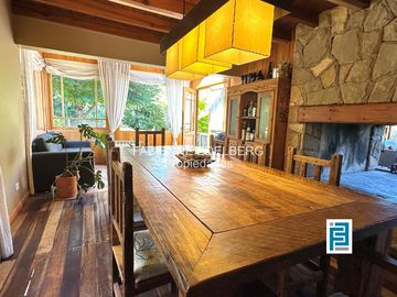 Casa en venta en el encantador Callejón de GINGIN, San Martín de los Andes, Patagonia Argentina.