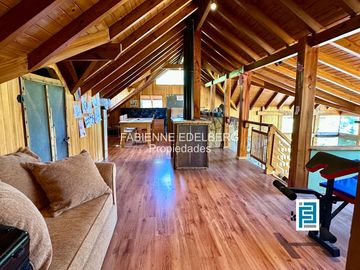 Casa en venta en el encantador Callejón de GINGIN, San Martín de los Andes, Patagonia Argentina.