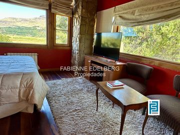 Casa en venta en el encantador Callejón de GINGIN, San Martín de los Andes, Patagonia Argentina.