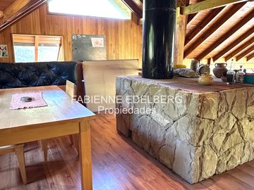 Casa en venta en el encantador Callejón de GINGIN, San Martín de los Andes, Patagonia Argentina.