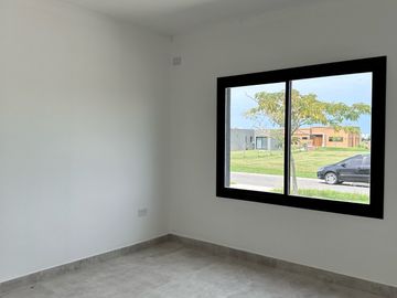 VENTA-Casa-5 Ambientes- 4 dormitorios-Pileta-A estrenar-San Sebastian-Area 9-Escobar-APTA CREDITO