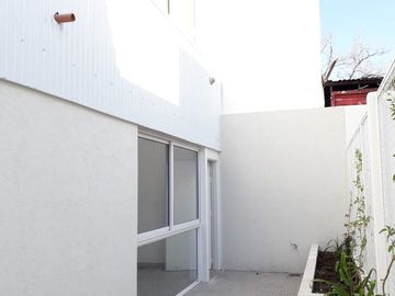 Ph 4 ambientes con fondo en venta en Ituzaingo norte