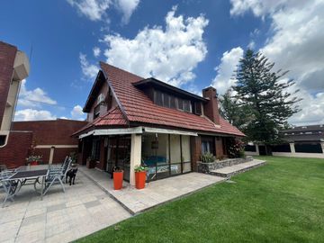 Chalet en amplio lote a la venta en Ituzaingo