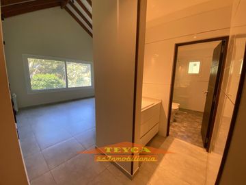 Casa en Centro Playa, 4 ambientes a ESTRENAR!!!