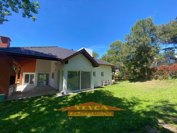 Casa en Centro Playa, 4 ambientes a ESTRENAR!!!