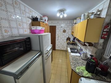 Departamento en Venta, Caballito, 3 ambientes y Dependencia con Balcon al Frente - Apto Credito