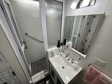 Departamento en Venta, Caballito, 3 ambientes y Dependencia con Balcon al Frente - Apto Credito