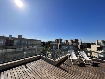 Duplex con Terraza en Venta  en Piedras - Nordelta