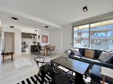 Duplex con Terraza en Venta  en Piedras - Nordelta