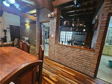 Casa 6 Ambientes Ituzaingo Norte
