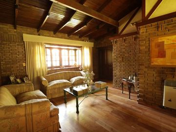 VENDO CASA CHACRAS APTA CRÉDITO