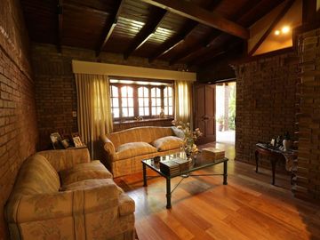 VENDO CASA CHACRAS APTA CRÉDITO