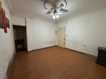 PH 2 AMBIENTES C/ PATIO VILLA DEVOTO A REFACCIONAR
