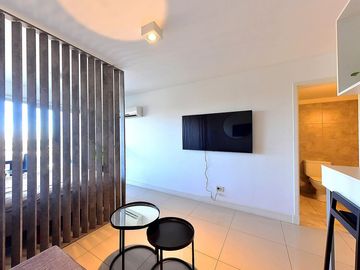 VENTA 1 AMB AMENITIES, COCHERA, AMOBLADO ITUZAINGO