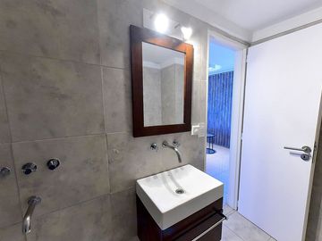 VENTA 1 AMB AMENITIES, COCHERA, AMOBLADO ITUZAINGO