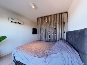 VENTA 1 AMB AMENITIES, COCHERA, AMOBLADO ITUZAINGO