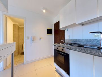 VENTA 1 AMB AMENITIES, COCHERA, AMOBLADO ITUZAINGO