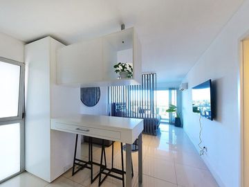VENTA 1 AMB AMENITIES, COCHERA, AMOBLADO ITUZAINGO