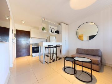 VENTA 1 AMB AMENITIES, COCHERA, AMOBLADO ITUZAINGO