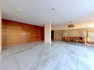 VENTA 1 AMB AMENITIES, COCHERA, AMOBLADO ITUZAINGO