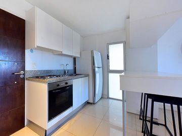 VENTA 1 AMB AMENITIES, COCHERA, AMOBLADO ITUZAINGO