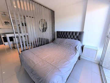 VENTA 1 AMB AMENITIES, COCHERA, AMOBLADO ITUZAINGO