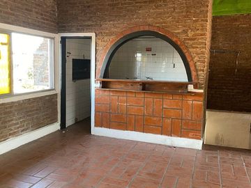 VENTA DE DOS LOCALES FRENTE A LA UNPAZ- PERMUTA